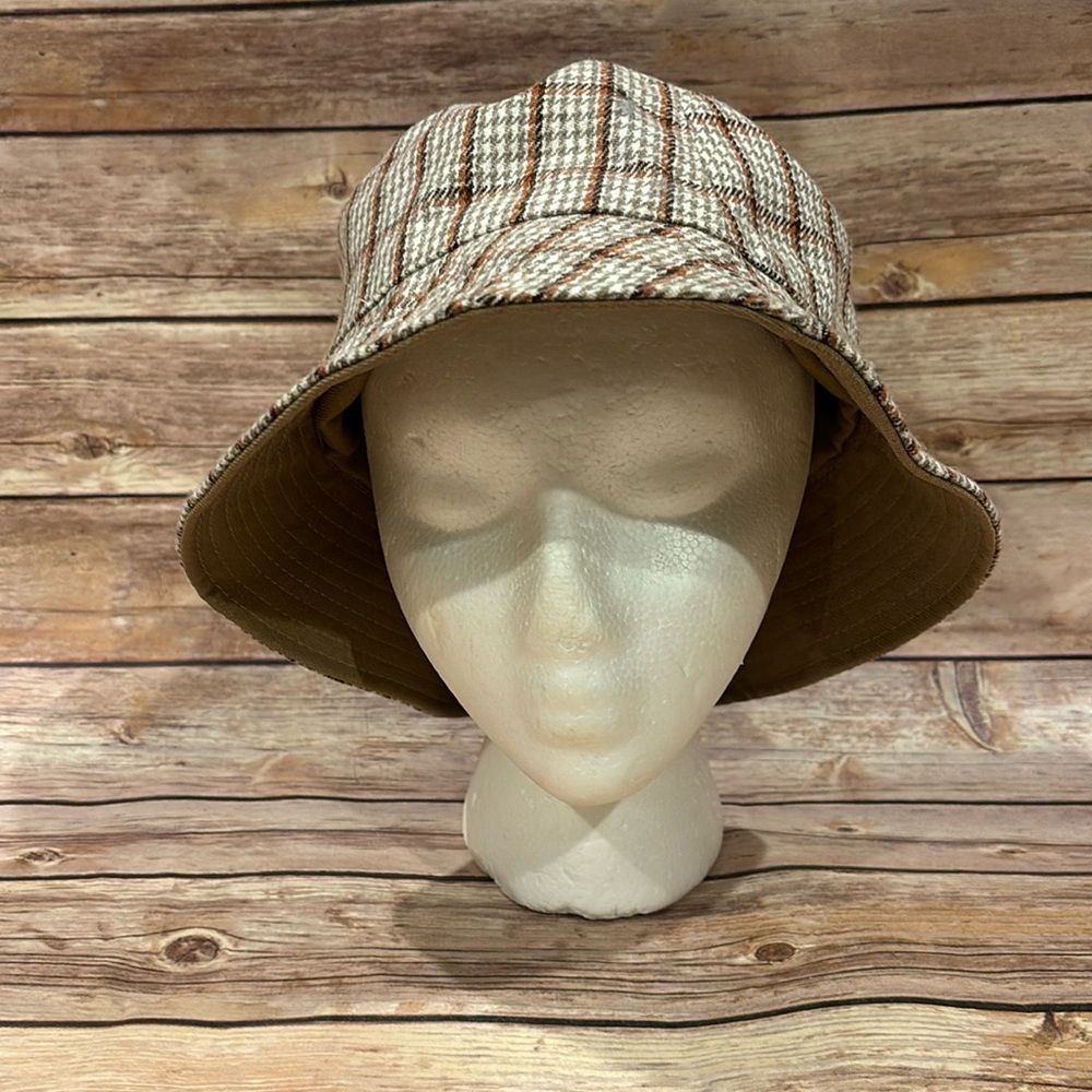 One size bucket style hat plaid neutral can be worn reversible